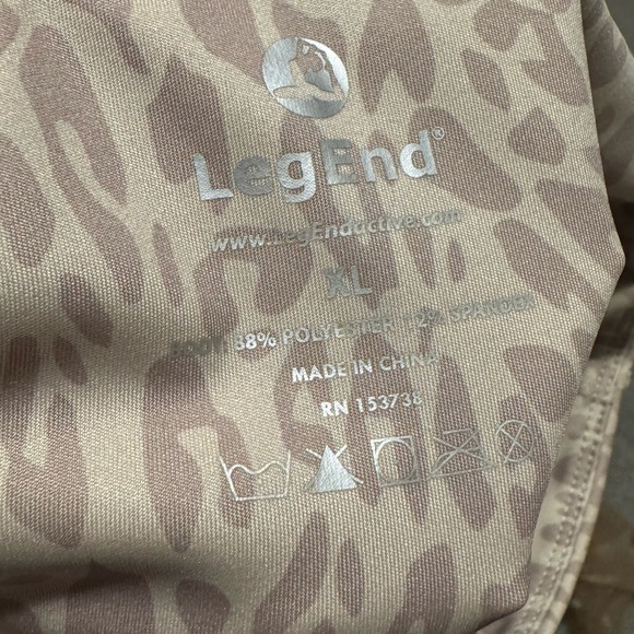 XL LEOPARD PRINT LEG END ATHLETIC PANTS! - Picture 3 of 5
